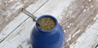 Jak parzyć yerba mate w dzbanku?