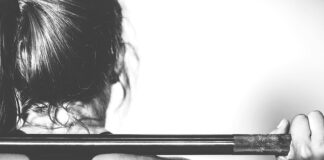 Jak prawidłowo ćwiczyć z hantlami?