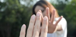 Czy można zostawić ciepłą zupę na noc?